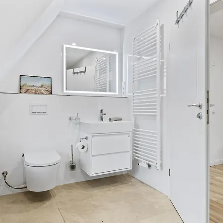 Tatil Evi Haus Strandsegler Unter Reet Ofc 30 Pepelow