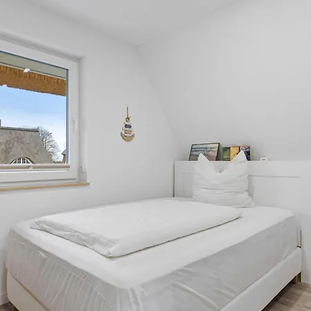 Haus Strandsegler Unter Reet Ofc 30 Casa de Férias Pepelow