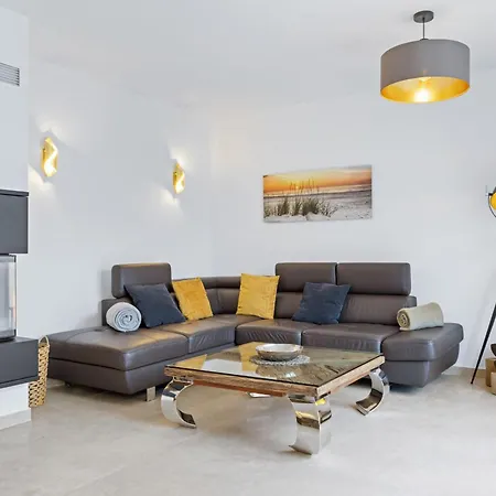 Tatil Evi Haus Strandsegler Unter Reet Ofc 30 Pepelow